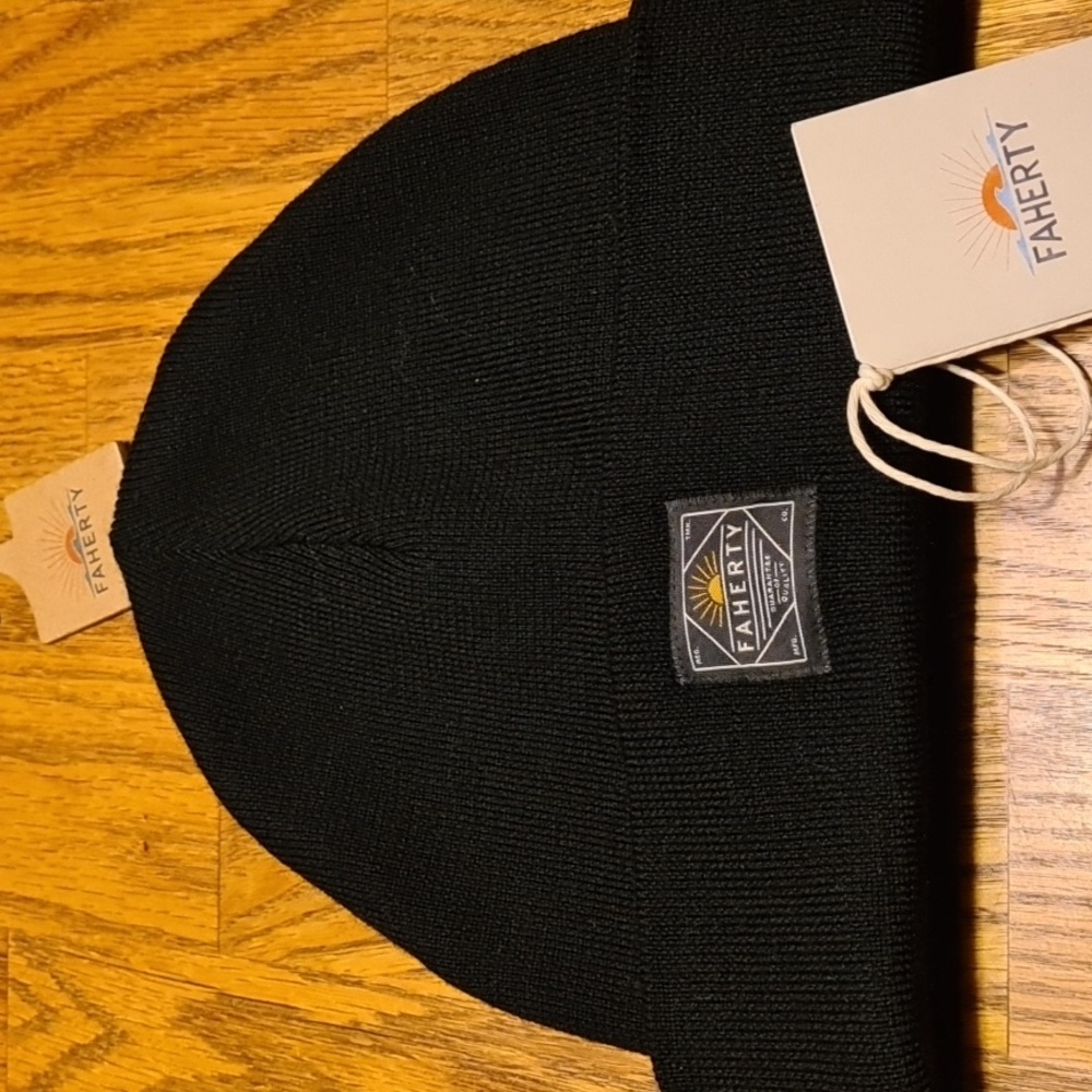 NWT Faherty Black Merino Wool Beanie